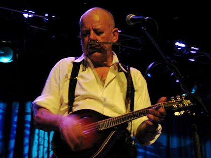 Willie P Bennett